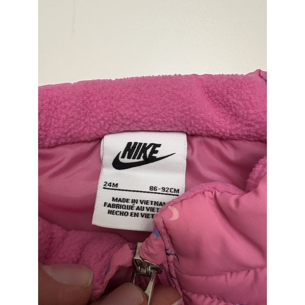 Girls Nike All Over Swoosh Pink Puffer Vest Size 24 Months - Picture 3 of 3